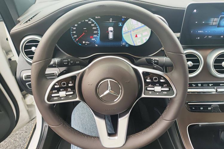 Used Mercedes-Benz GLC 2020 Facelift GLC 260 L 4MATIC Luxury Edition
