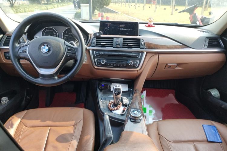 Used BMW 3 Series 2013 Facelift 320Li Fashion Design Package