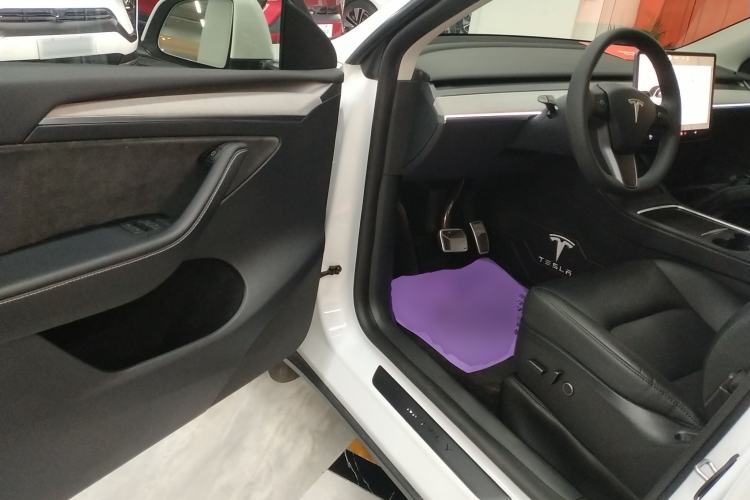 Used Tesla Model Y 2024 Rear-Wheel-Drive Version