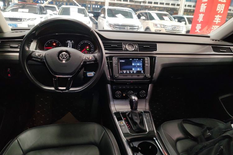 Used Volkswagen Passat 2016 330TSI DSG Luxury Edition
