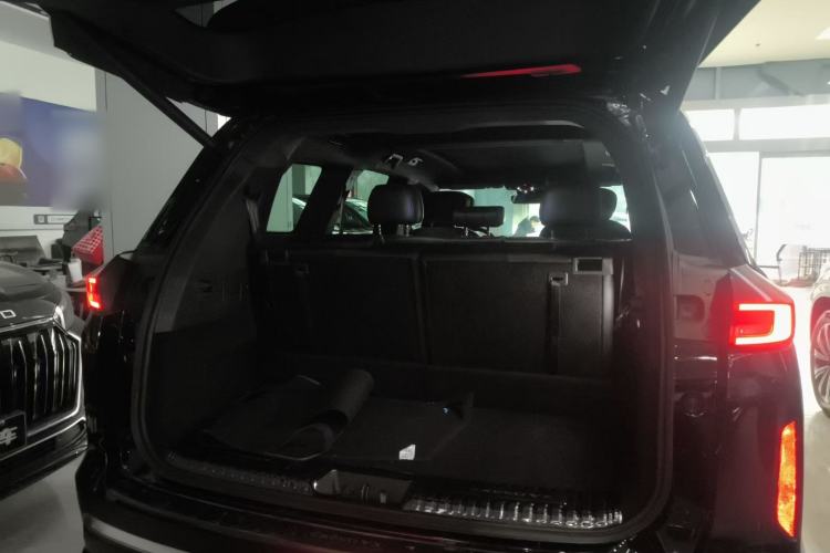 Used  Lanyue 2024 International Version 400T Four-Wheel Drive StarRui 7-Seater
