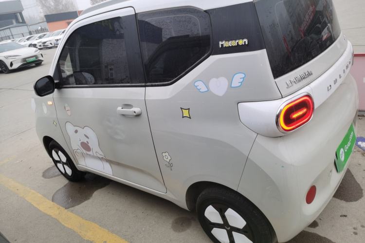 Used Wuling Hongguang MINIEV 2024 3rd Generation 215km Advanced Version
