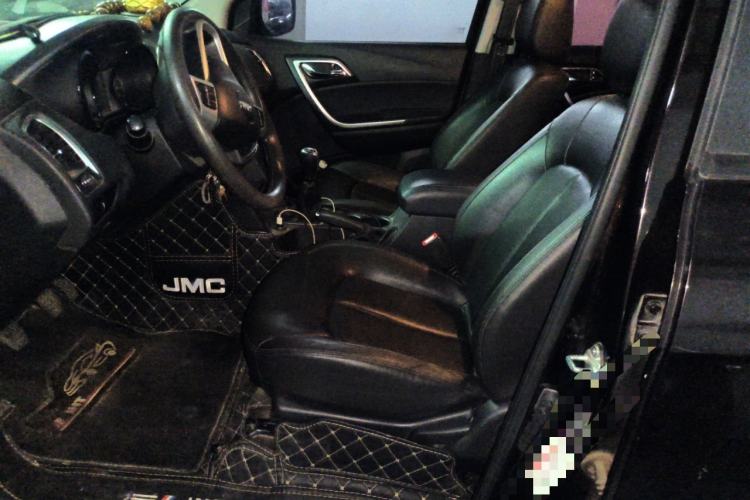 Used JMC Yuhu 3 2018 2.5T Diesel Two-Wheel Drive Advanced Version Standard Wheelbase
