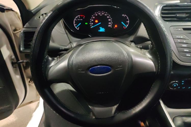 Used Ford Escort 2015 1.5L Manual Fashion Edition