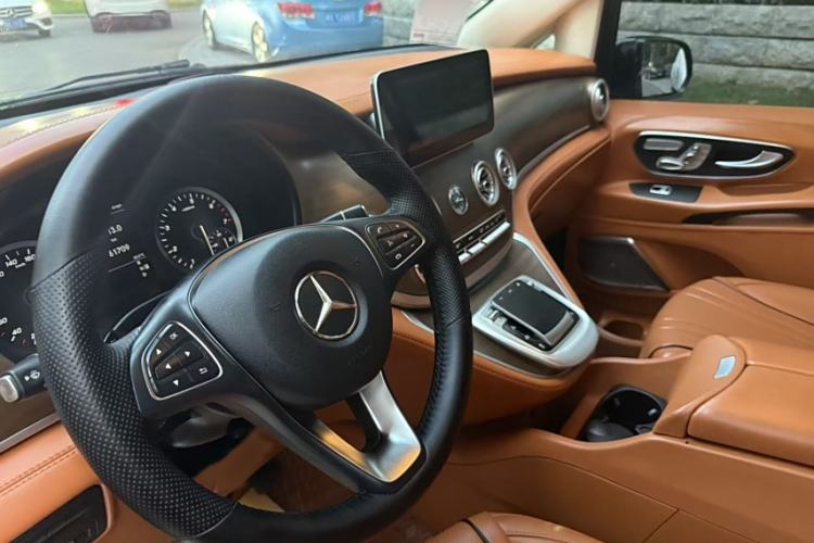 Used Mercedes-Benz Vito 2023 2.0T Business Version 7 Seats
