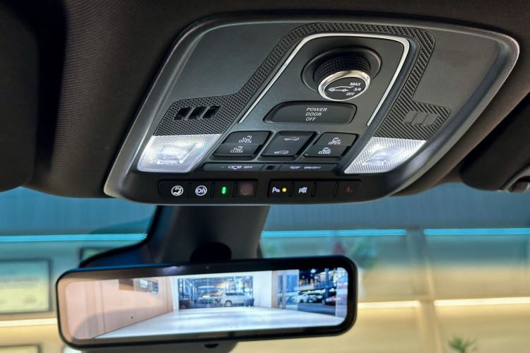 Used Buick GL8 2022 ES Landtrek 653T Flagship Model