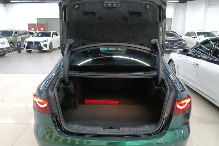 Used Jaguar XFL 2020 XFL 2.0T P200 Two-Wheel-Drive Elite Edition
