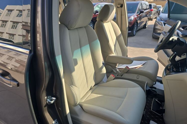 Used Buick GL8 2021 Land Cruiser Executive Class 652T Comfort Model
