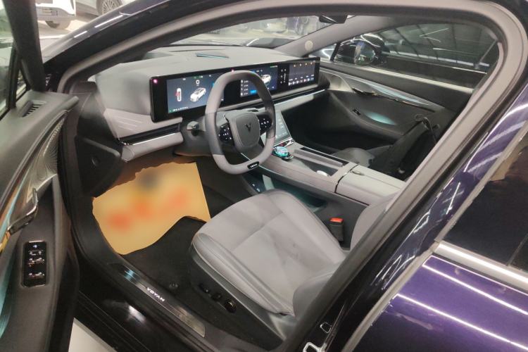 Used VOYAH PASSION 2024 PHEV Four-Wheel Drive Ultra-Long Range Executive Edition
