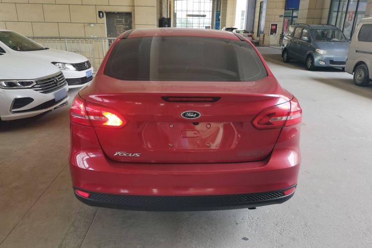 Used Ford Focus 2018 Sedan Classic 1.6L Automatic Comfort Plus Smart Drive Version
