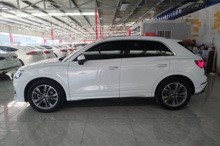 Used Audi Q3 2024 40 TFSI Fashion Dynamic Model