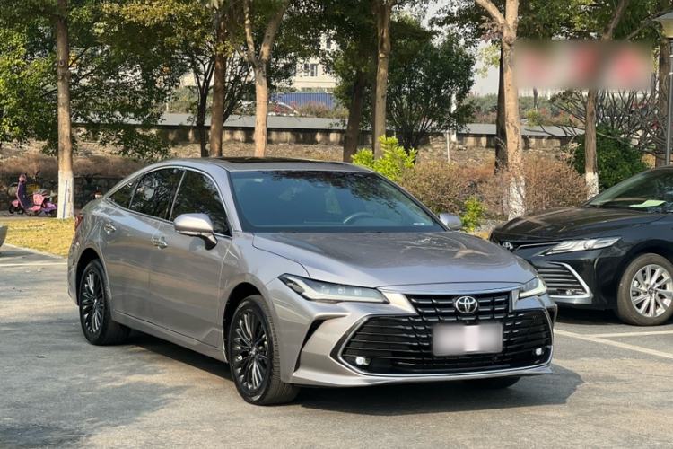 Used Toyota Avalon 2023 2.0L XLE Deluxe Edition
