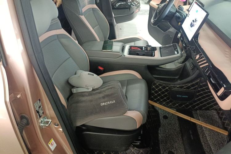 Used AION Y 2022 70 Tech Edition Lithium Iron Phosphate
