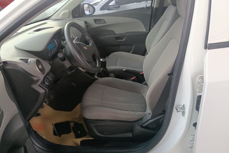 Used Chevrolet Aveo Sonic 2014 Sedan 1.4SL MT Comfort Edition
