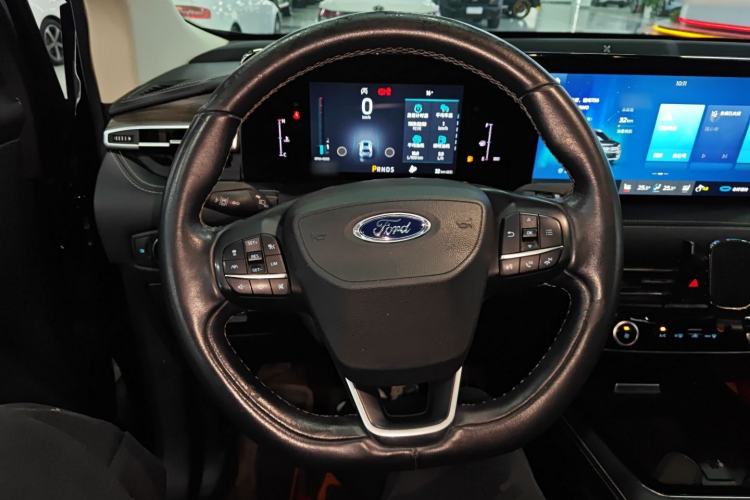 Used Ford Edge 2021 PLUS EcoBoost 245 Two-Wheel-Drive Titanium 7-Seater
