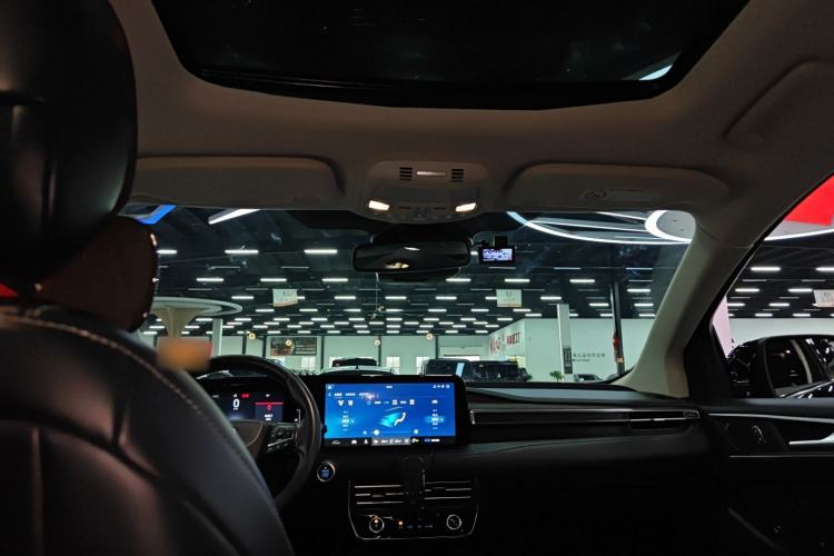 Used Ford Edge 2021 PLUS EcoBoost 245 Two-Wheel-Drive Titanium 7-Seater
