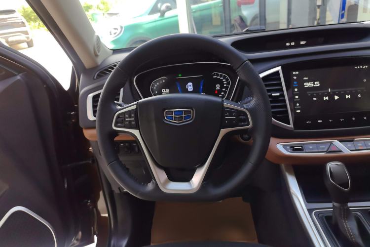 Used Geely Auto Vision X6 2018 1.4T CVT 4G Connected Flagship Edition