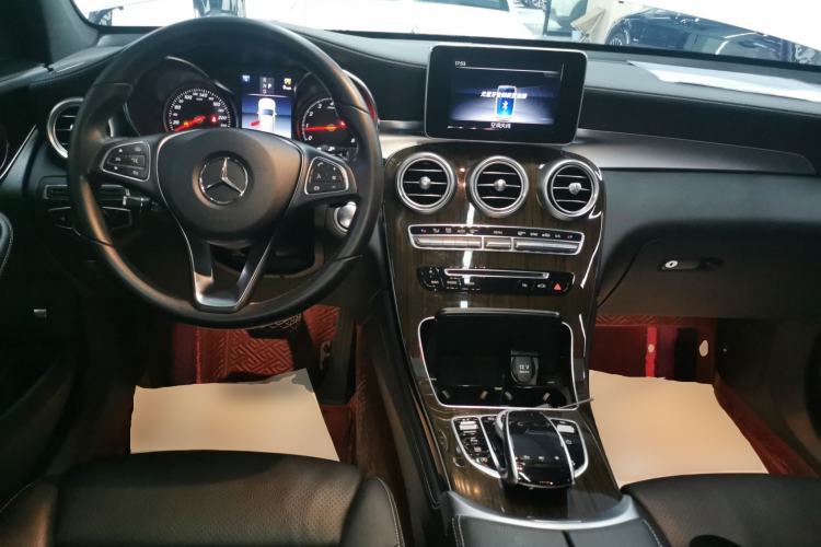 Used Mercedes-Benz GLC 2019 GLC 260 L 4MATIC Dynamic Model
