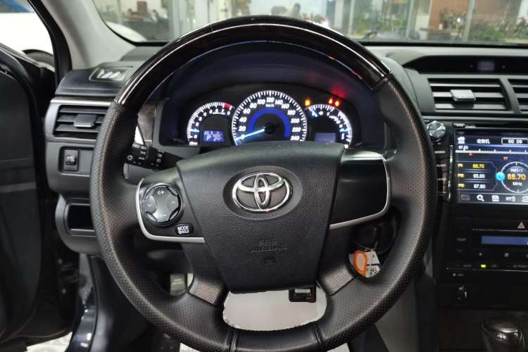 Used Toyota Camry 2015 2.0G Premier Edition

