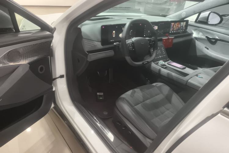 Used VOYAH PASSION 2023 Four-Wheel Drive Flagship Edition
