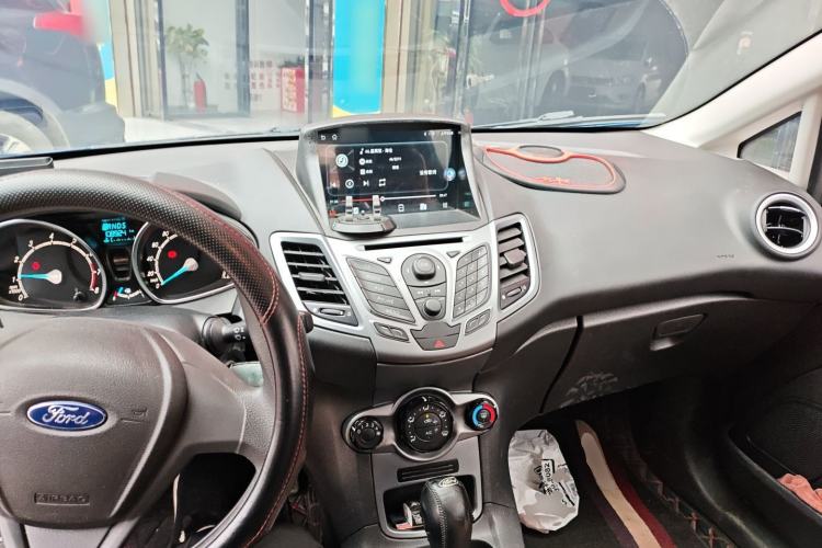 Used Ford Fiesta 2013 Hatchback 1.5L Automatic Fashion Edition
