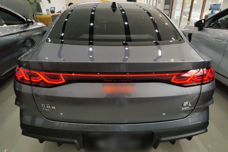 Used BYD Qin L 2025 DM-i Smart Drive 120KM Leading Model
