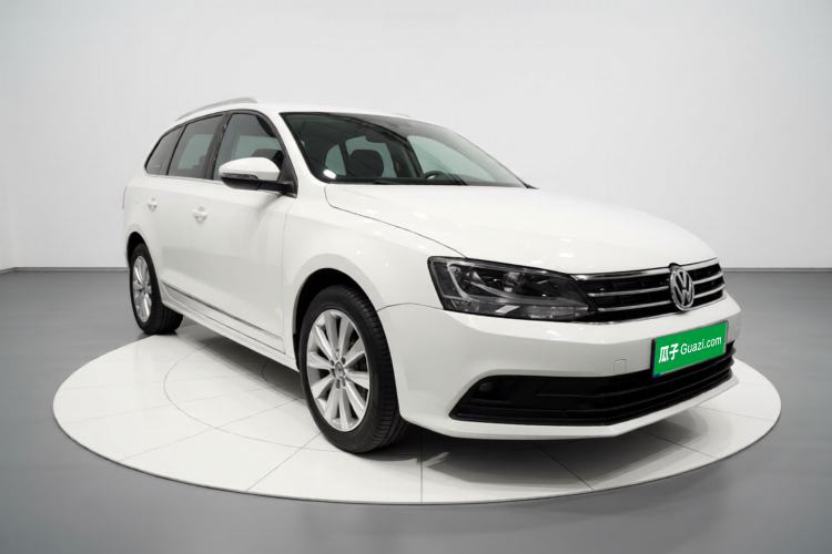 Used Volkswagen Sagitar 2015 1.6L Automatic Comfort Model
