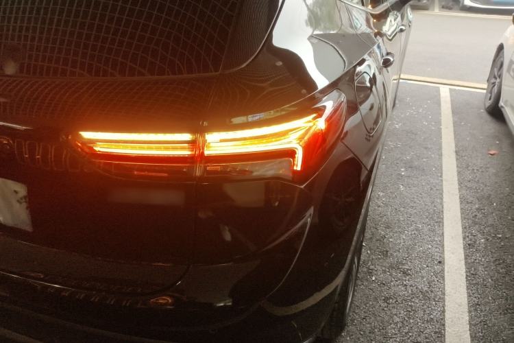 Used Buick Envision 2020 Encore S 652T Four-Wheel Drive Luxury Model
