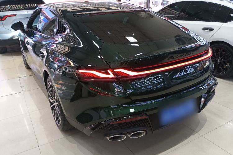 Used MG 7 2023 2.0T Automatic Hunter Luxury Edition
