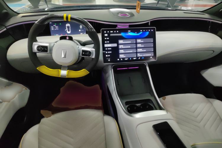 Used  11 2023 Harmony 90° Luxury Edition