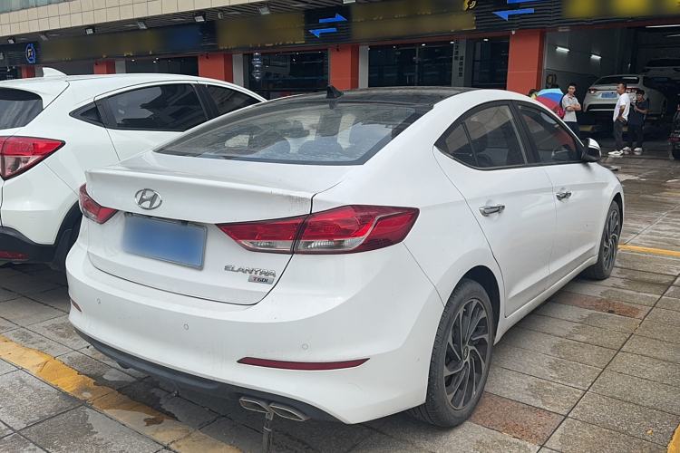 Used Hyundai Elantra 2019 1.4T Dual-Clutch Xuan Dong · Dynamic Model
