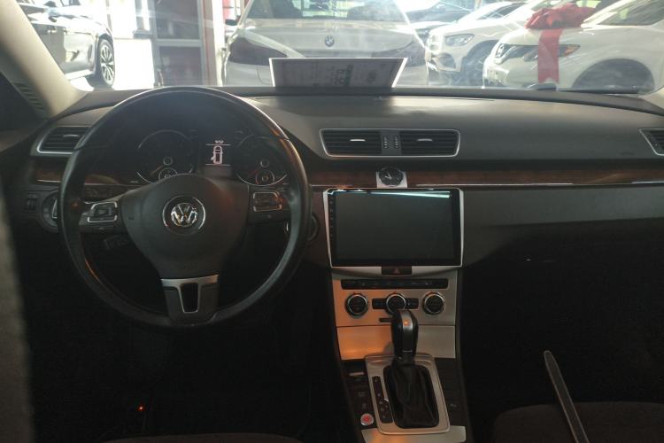 Used Volkswagen Magotan 2015 Travel Edition 2.0 TSI Comfort Version
