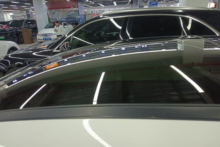 Used Mercedes-Benz E-Class 2019 E 300 L Sporty and Stylish Model
