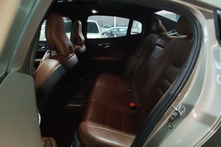 Used Volvo S60 2020 T4 Zhiyi Luxury Edition