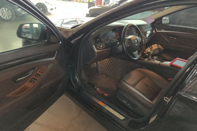 Used BMW 5 Series 2017 525Li Luxury Design Package
