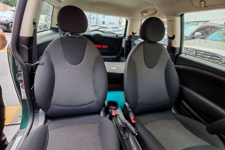 Used  MINI 2011 1.6L ONE
