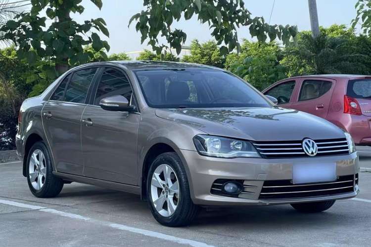 Used Volkswagen Bora 2015 Value Edition 1.6L Automatic Comfort Version
