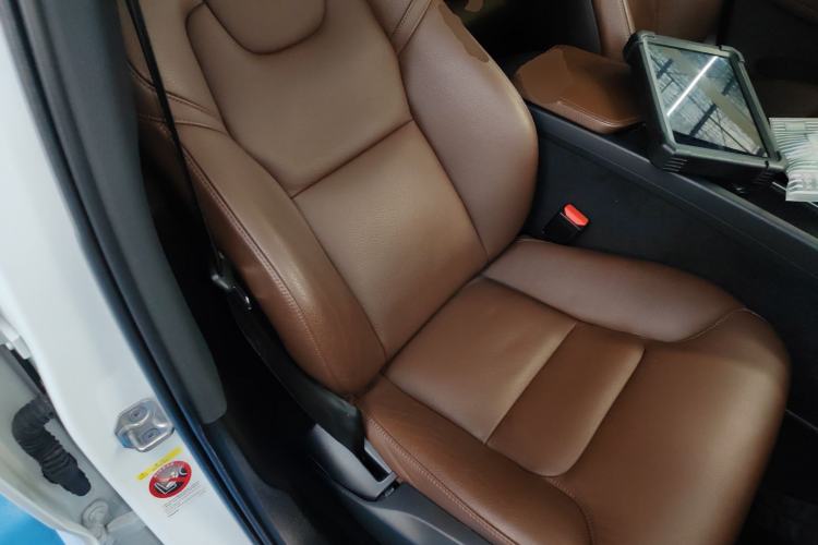 Used Volvo XC60 2019 T5 4x4 Smart Edition China VI Standard
