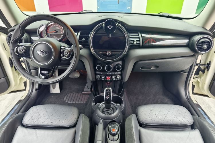 Used  MINI 2019 1.5T COOPER Artist
