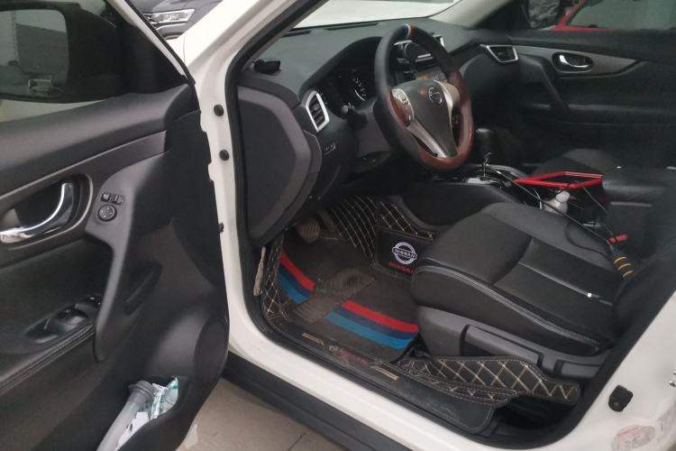 Used Nissan X-Trail 2015 2.0L CVT Comfort MAX Edition 2WD
