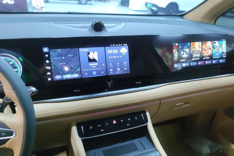 Used VOYAH Dream 2024 PHEV Extended-Range Premium Edition
