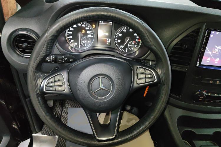 Used Mercedes-Benz Vito 2018 2.0T Elite Version 7 Seats China V Emission Standard
