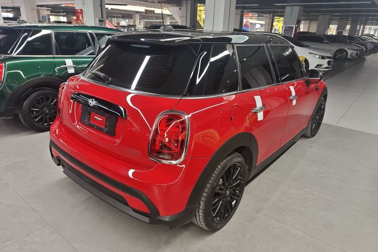 Used  MINI 2022 Updated 1.5T COOPER Artist Five-Door Edition
