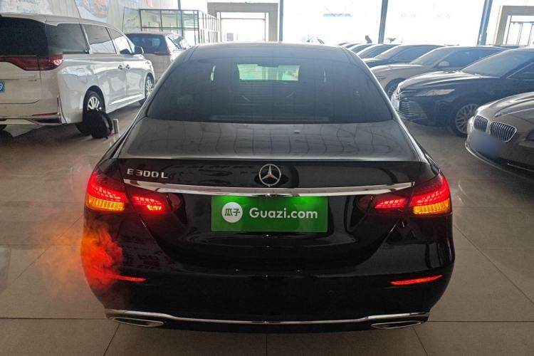 Used Mercedes-Benz E-Class 2022 Second Facelift E 300 L Fashion Edition
