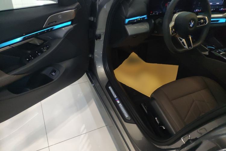 Used BMW 5 Series 2024 530Li Leading Model M Sport Package