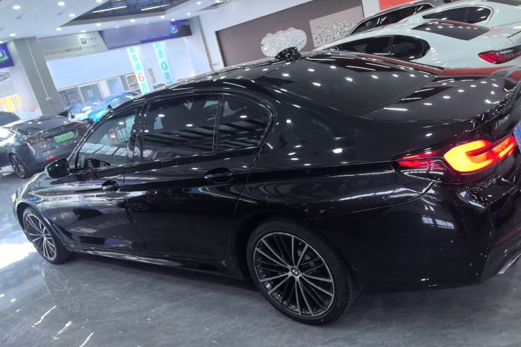 Used BMW 5 Series 2022 Restyled 530Li Leading Edition M Sport Package
