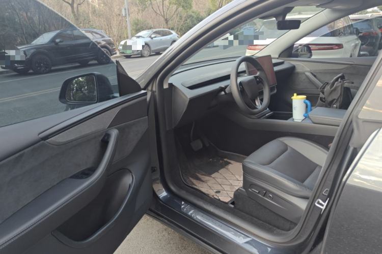 Used Tesla Model Y 2025 Long-Range All-Wheel Drive First Edition