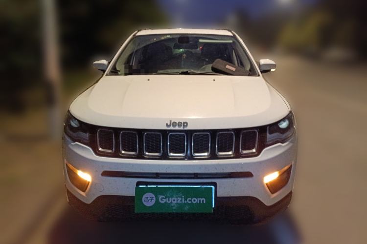 Used  Compass 2017 200T Automatic Family Edition
