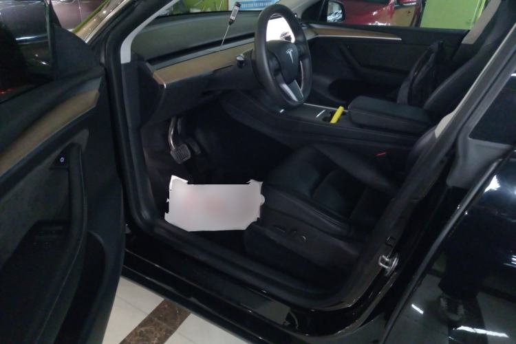 Used Tesla Model Y 2022 Rear-Wheel-Drive Version
