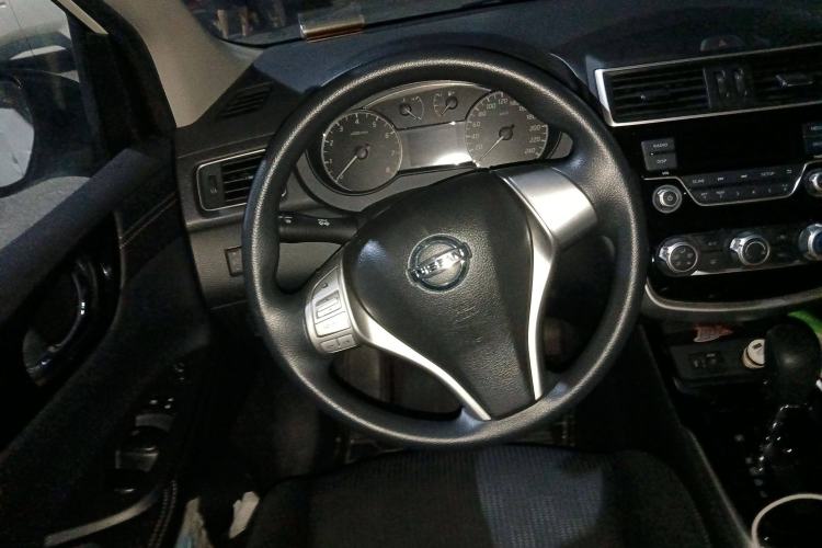 Used Nissan Tiida 2021 1.6L CVT Cool Edition
